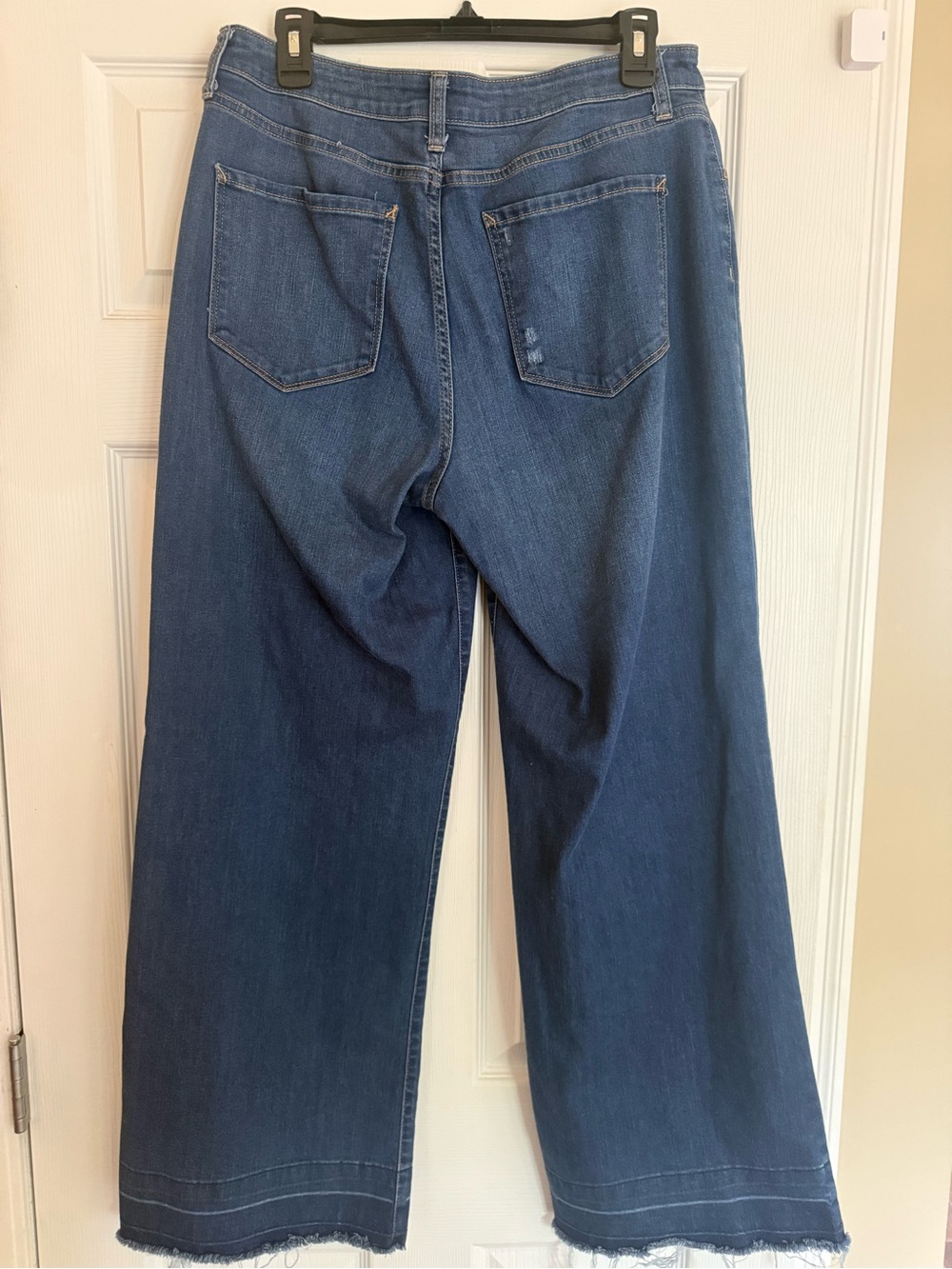 a.n.a. Wide Leg Women’s Jeans - Blue-Frayed Hems Size 12 - Picture 3 of 6